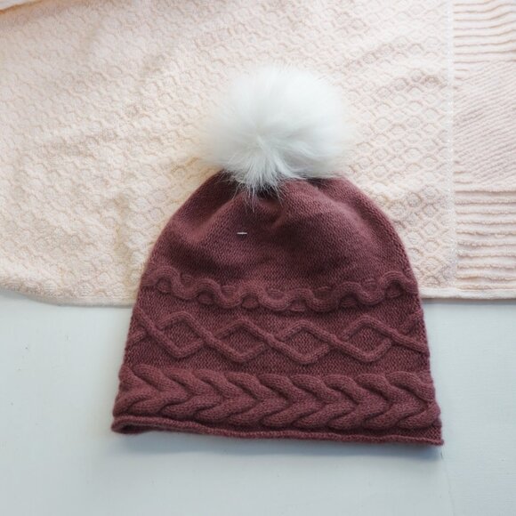 NWOT! Women's White Pine Mauve Pink Luxurious Cashmere Beanie with a Pom - Picture 1 of 6